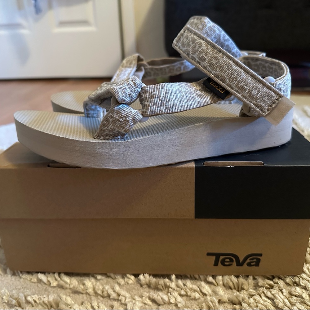 Teva Gray Tan Sandals Sporty Comfort